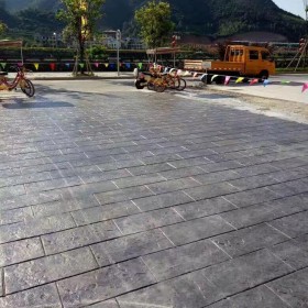 內江市彩色壓模混凝土路 水泥壓花地坪 壓印混凝土材料廠家 藝術壓花地坪材料廠家 水泥壓印  壓膜地坪材料  廠家免費指導施工