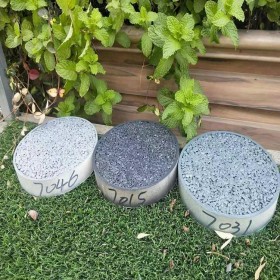 遵義市混凝土透水地坪 透水混凝土道路廠家 透水混凝土原材料有哪些 廠家免費施工指導 送貨到工地