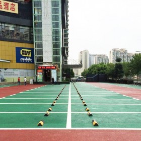 黔西南地區彩色透水混凝土路面  廠家生產地坪漆銷售  透水地坪生產廠家 送貨到工地