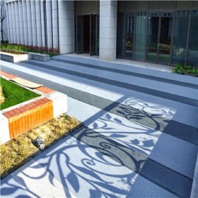 彩色透水混凝土道路 彩色透水混凝土材料生產(chǎn)廠家 透水混凝土材料報價 量大送貨到工地