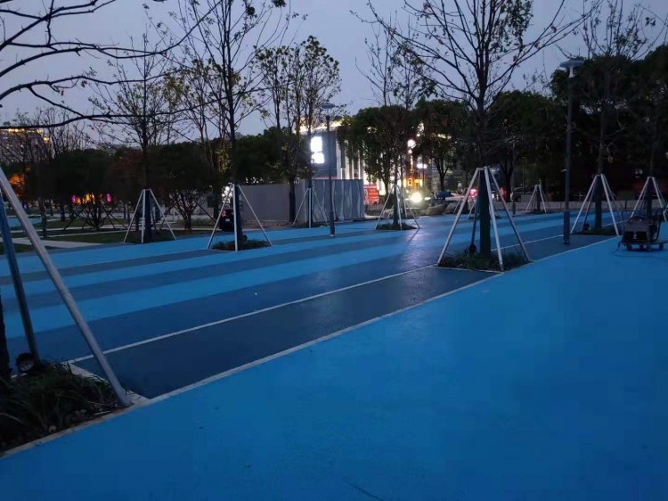 src=http://www.t100school.com/skin/10012/image/nopic.gif