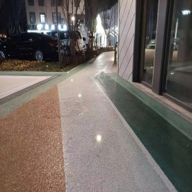 濮陽市 彩色透水地坪 生態(tài)透水混凝土 露骨彩色透水混凝土 環(huán)保透水混凝土 透水性混凝土彩色路面 材料廠家提供 量大免費(fèi)送貨到工地